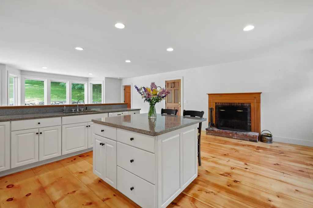 169 Thorndike Pond Road Jaffrey NH 03452