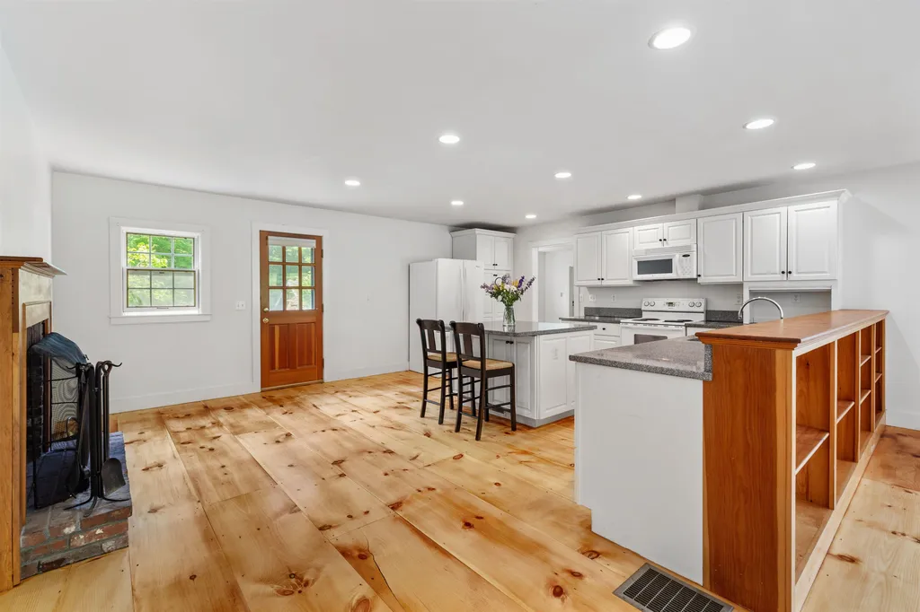 169 Thorndike Pond Road Jaffrey NH 03452