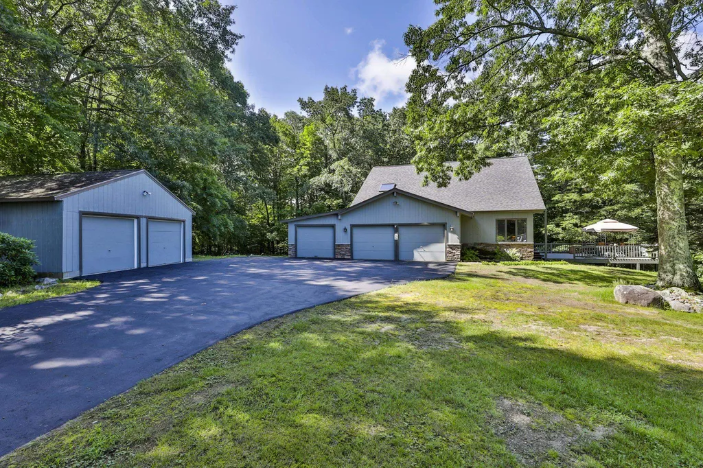 9 Jericho Lane Salem NH 03079