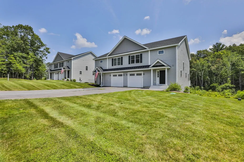 7 Horizon Drive Londonderry NH 03053
