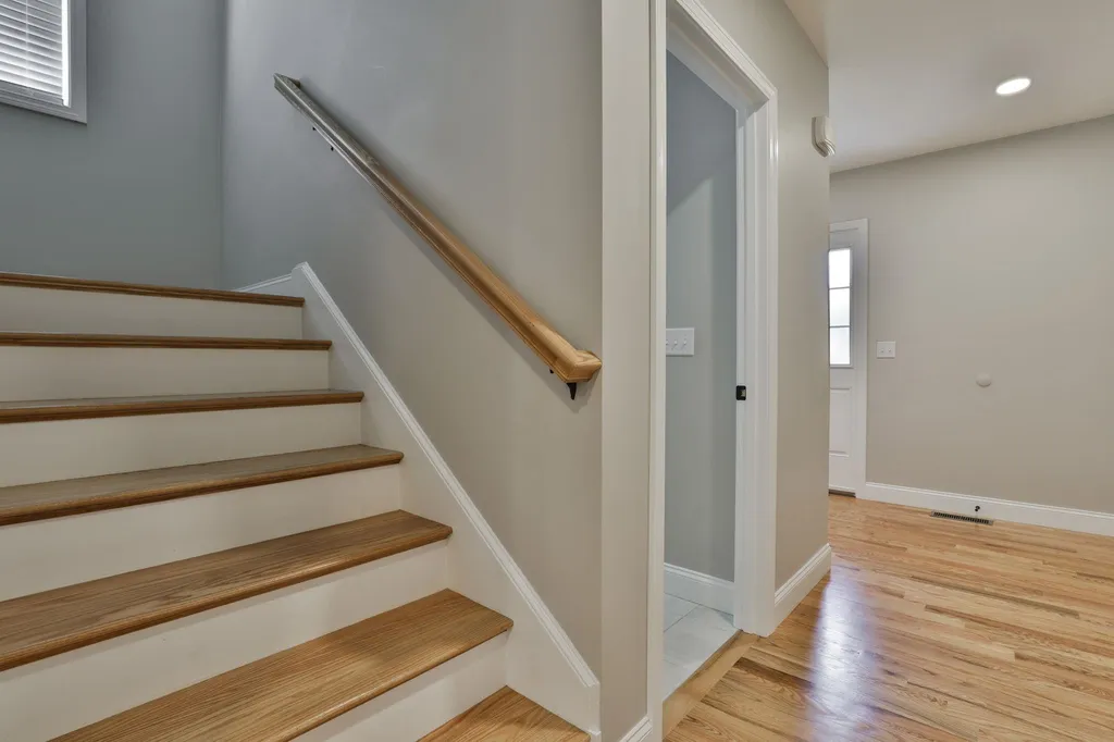 7 Horizon Drive Londonderry NH 03053