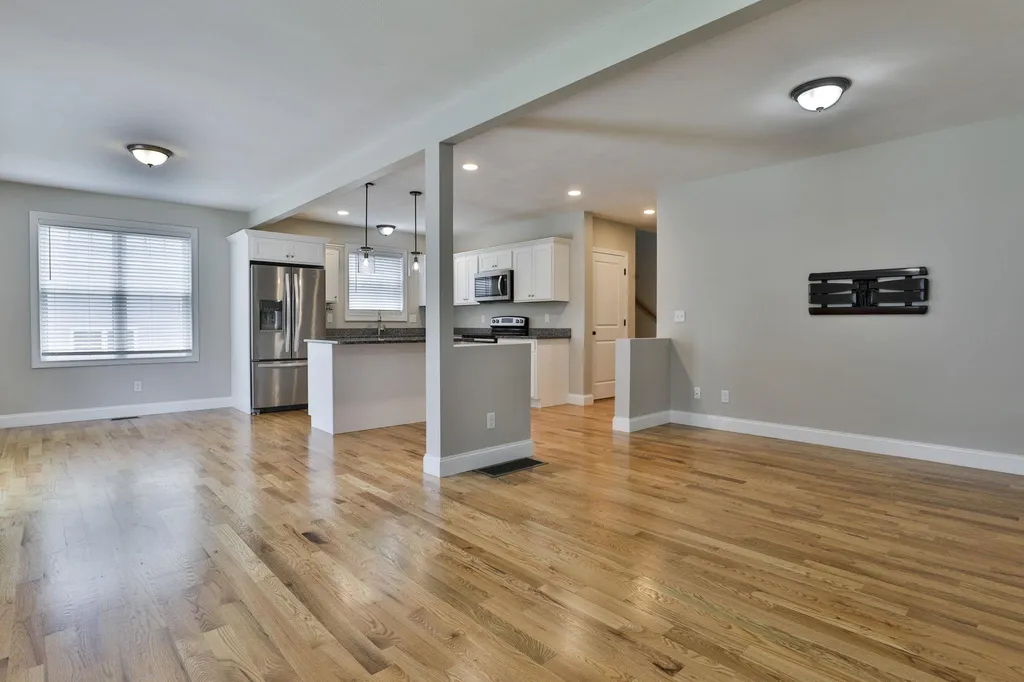 7 Horizon Drive Londonderry NH 03053