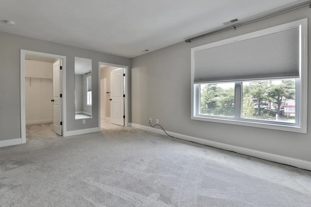 7 Horizon Drive Londonderry NH 03053