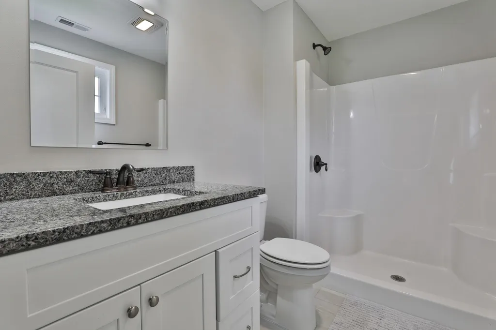 7 Horizon Drive Londonderry NH 03053