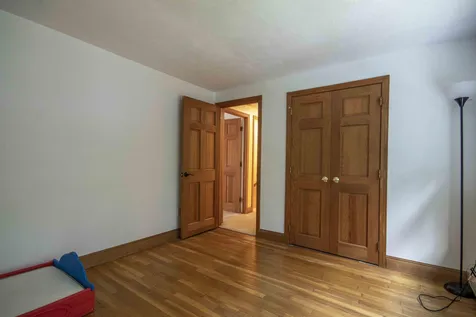9 Elwood Road Derry NH 03038