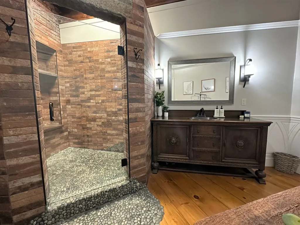 16 Birchwood Place Dover NH 03820