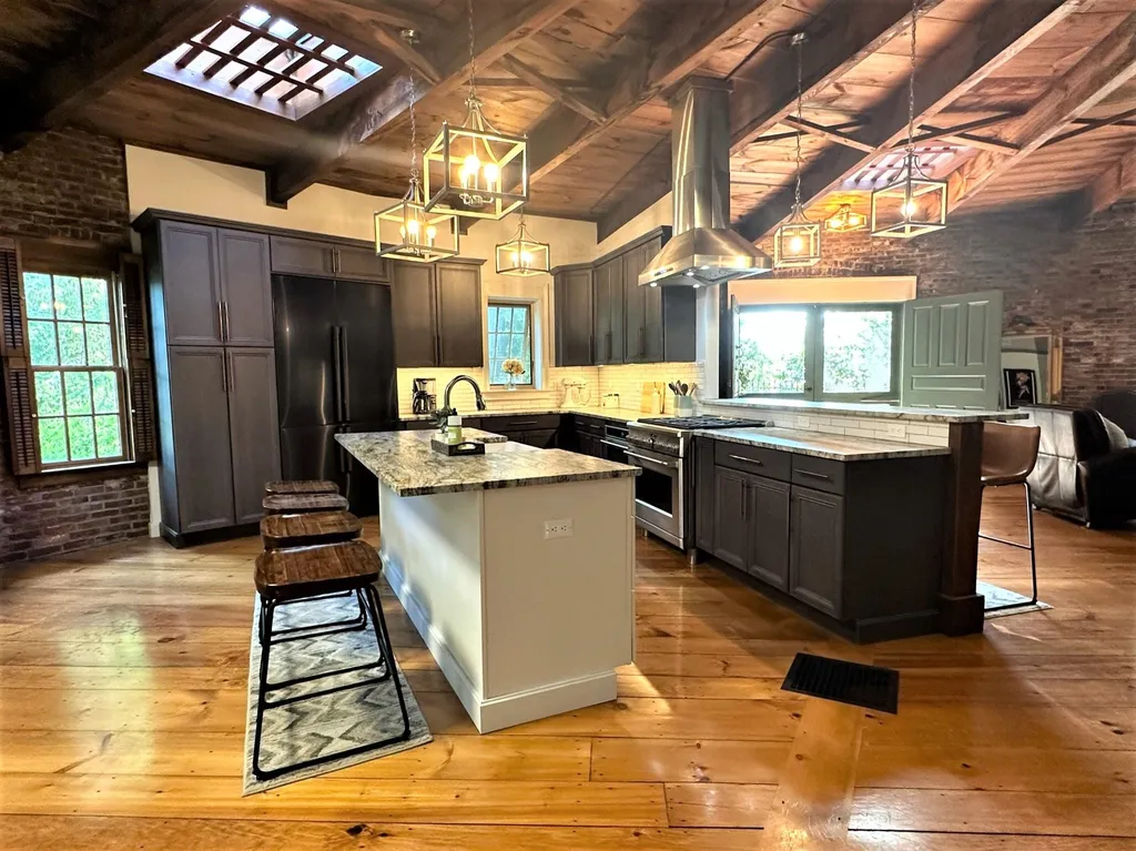 16 Birchwood Place Dover NH 03820