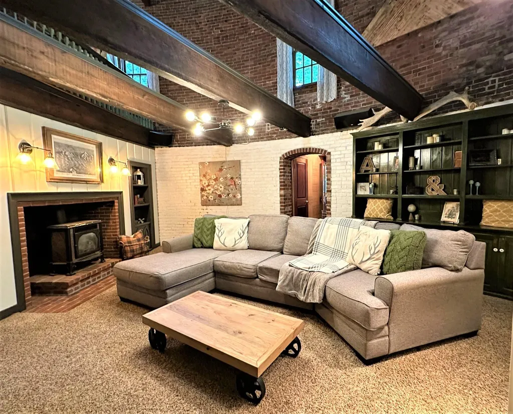 16 Birchwood Place Dover NH 03820