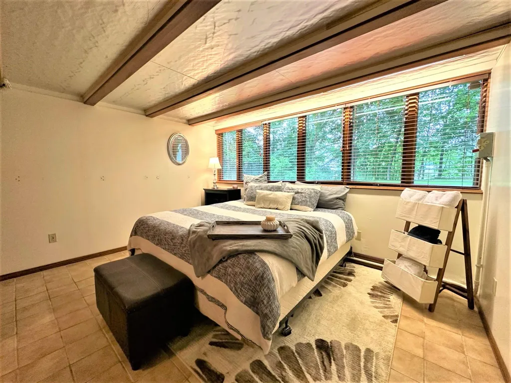 16 Birchwood Place Dover NH 03820