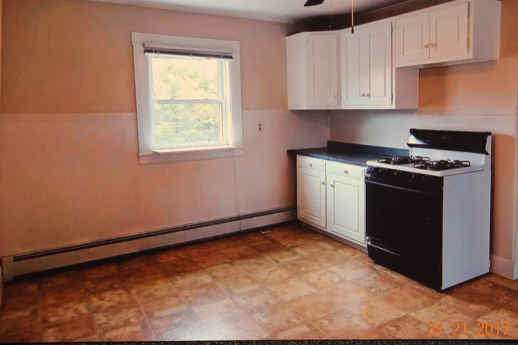 579 Lincoln Street Manchester NH 03104