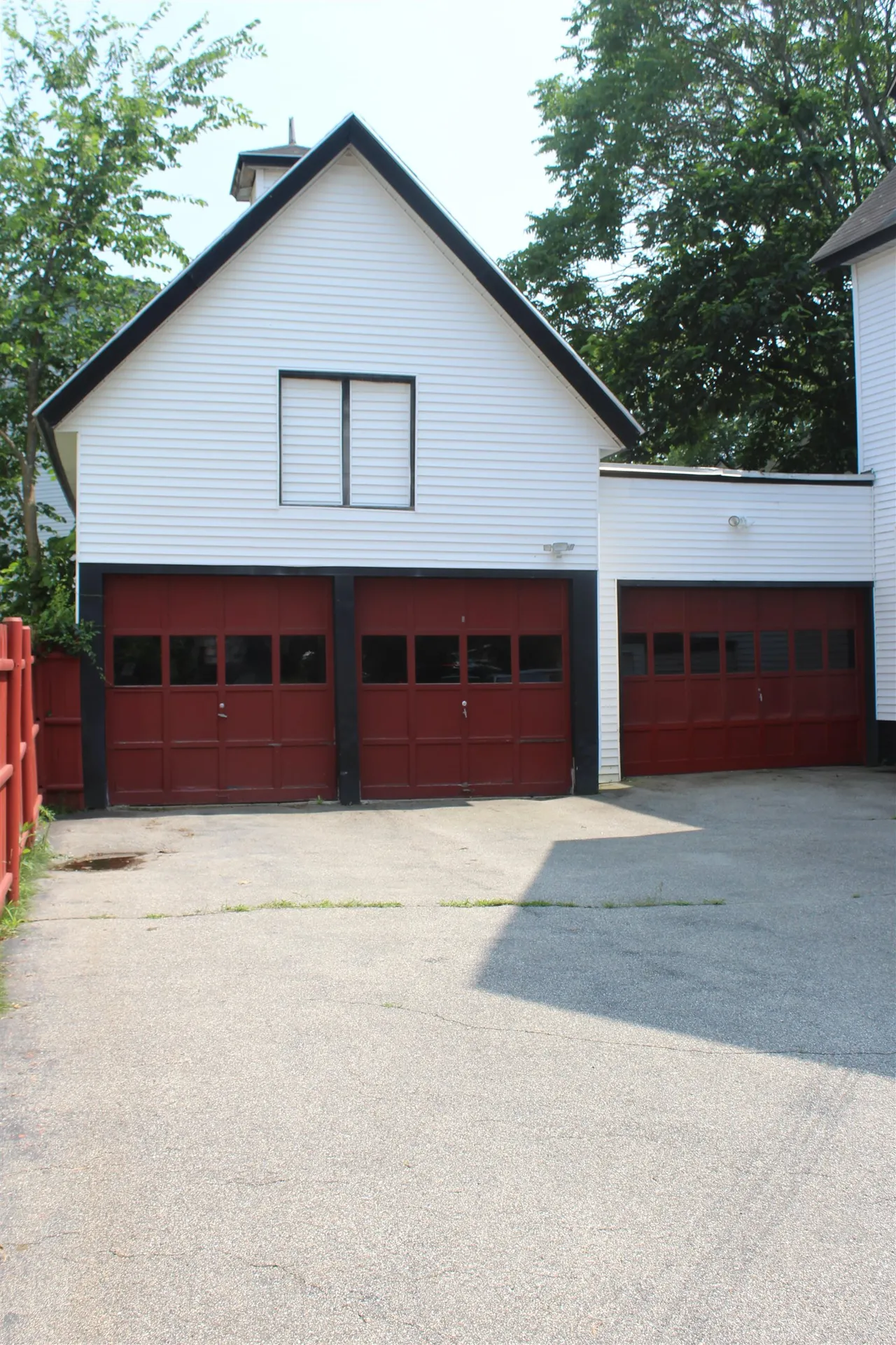579 Lincoln Street Manchester NH 03104
