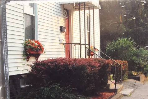 579 Lincoln Street Manchester NH 03104