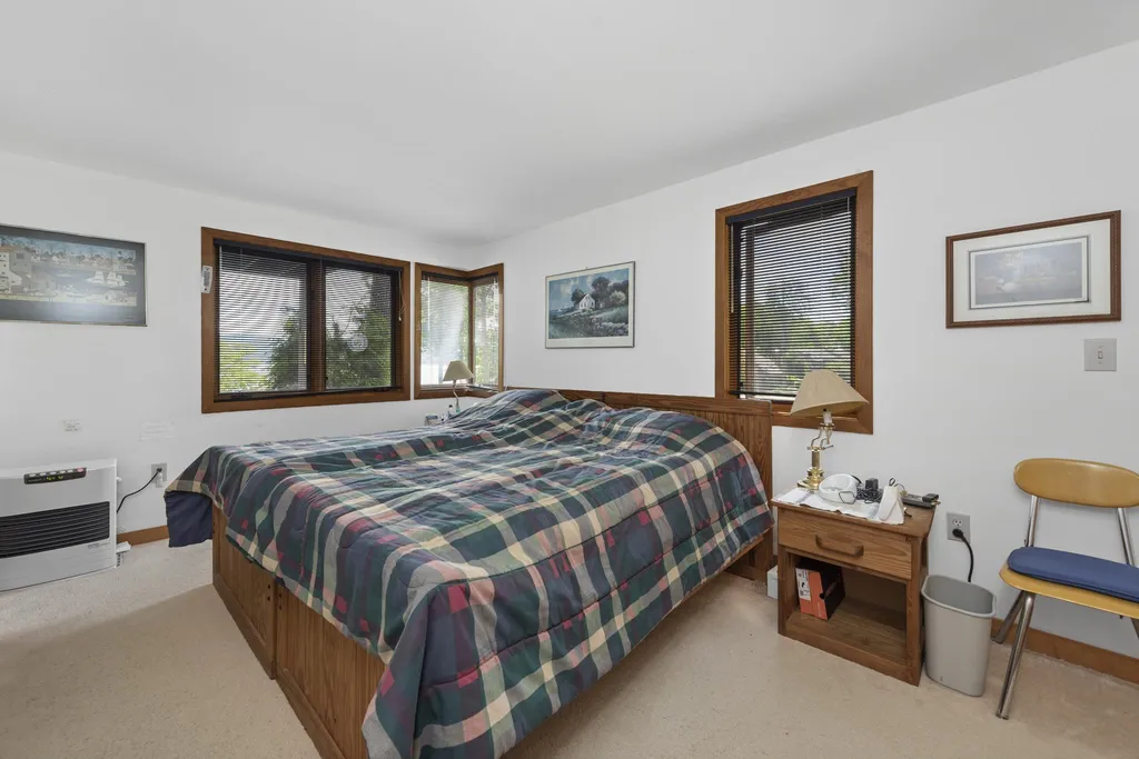 8 Rock Point Alexandria NH 03222