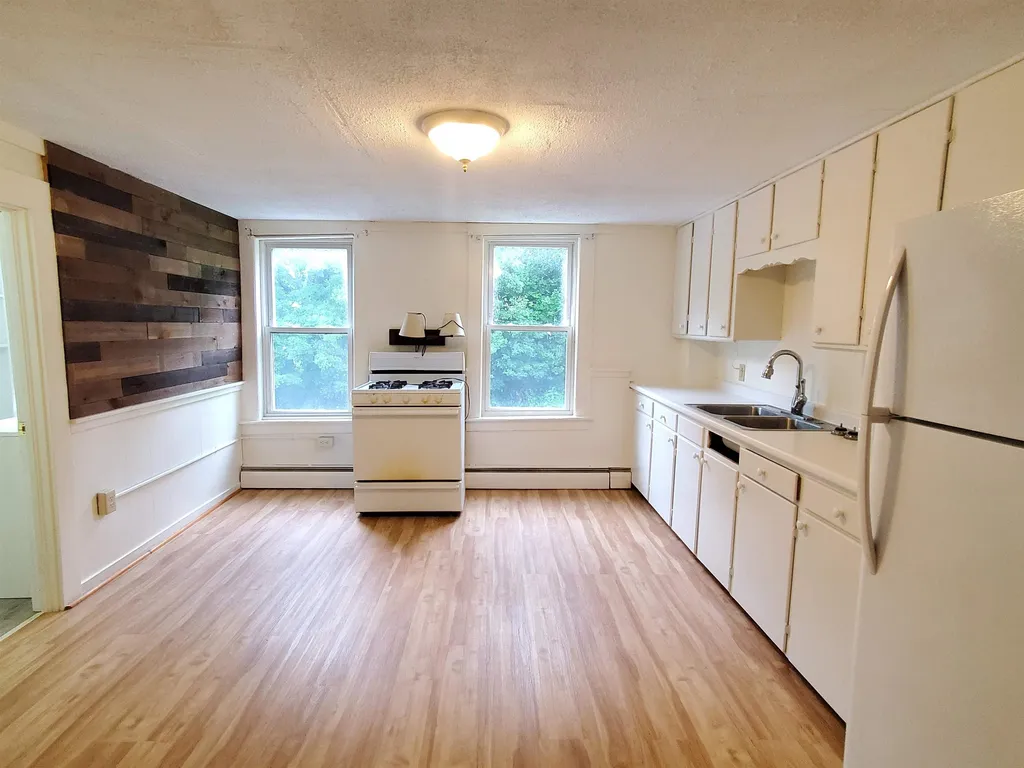 35 Wells Street Enfield NH 03748