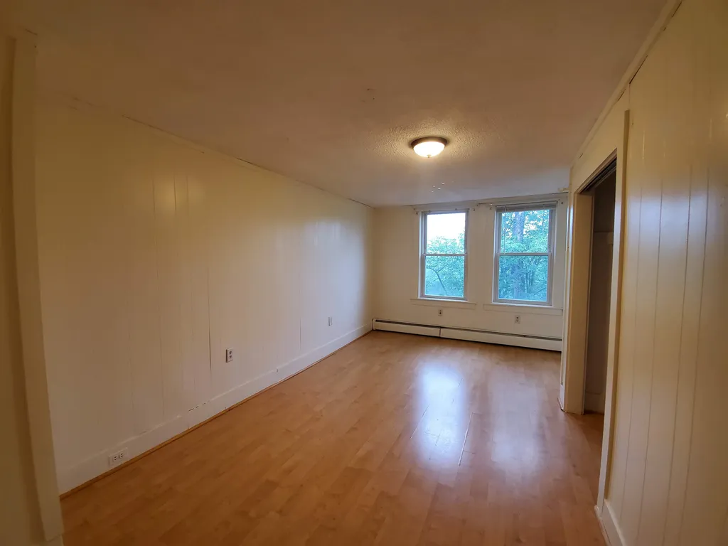 35 Wells Street Enfield NH 03748