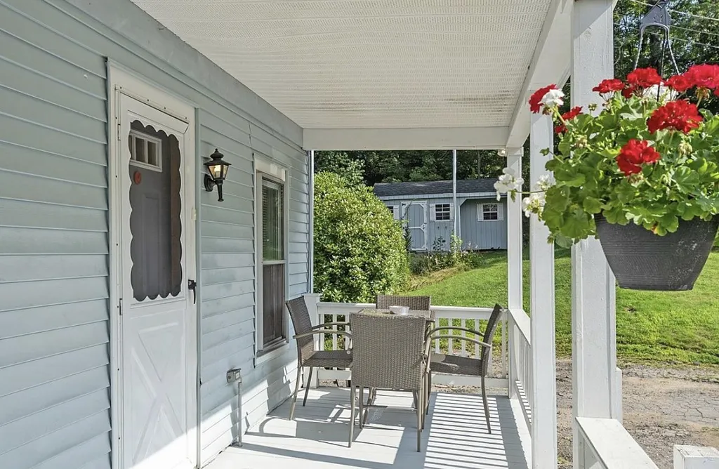98 Monadnock Street Troy NH 03465
