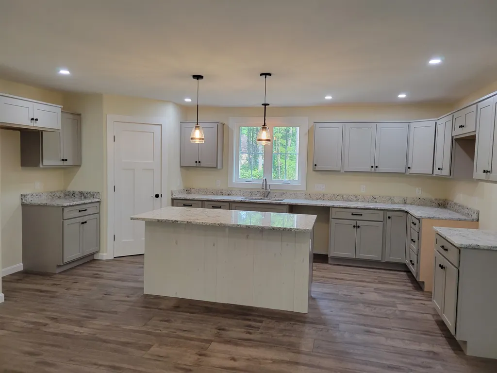 171 Silver Pine Lane Tamworth NH 03886
