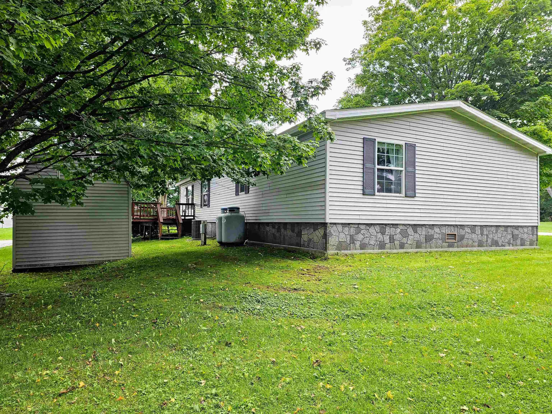 2477 Us Route 5 Derby VT 05829