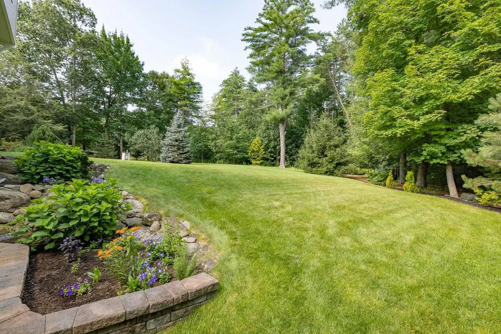 56 Niblick Lane Greenland NH 03840