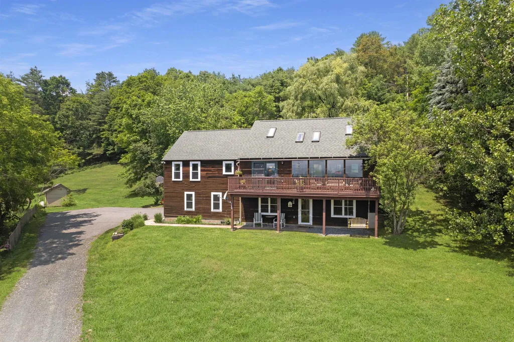 554 Campbell Street Hartford VT 05001
