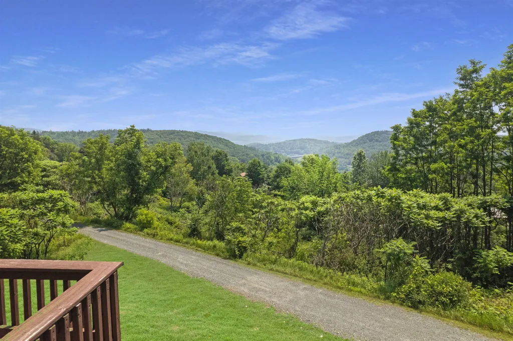 554 Campbell Street Hartford VT 05001