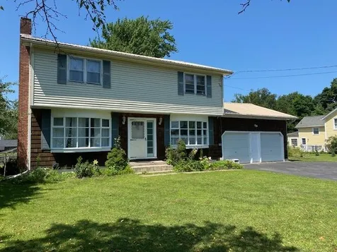 890 Essex Road Williston VT 05495