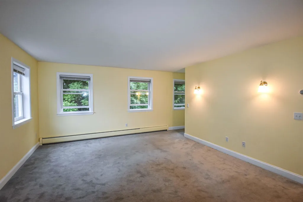 72 Stone Meadow Lane Ferrisburgh VT 05456