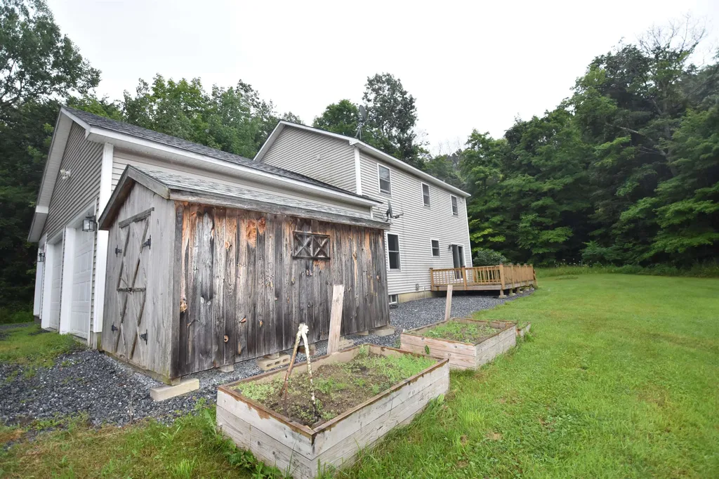 72 Stone Meadow Lane Ferrisburgh VT 05456