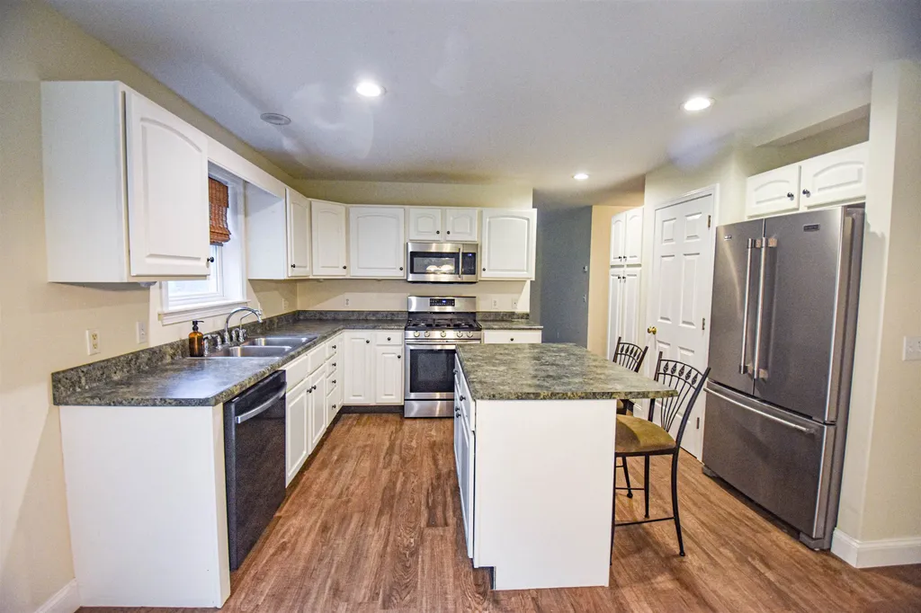 72 Stone Meadow Lane Ferrisburgh VT 05456