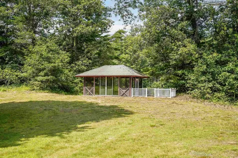 181 Carter Hill Road Concord NH 03303-4135