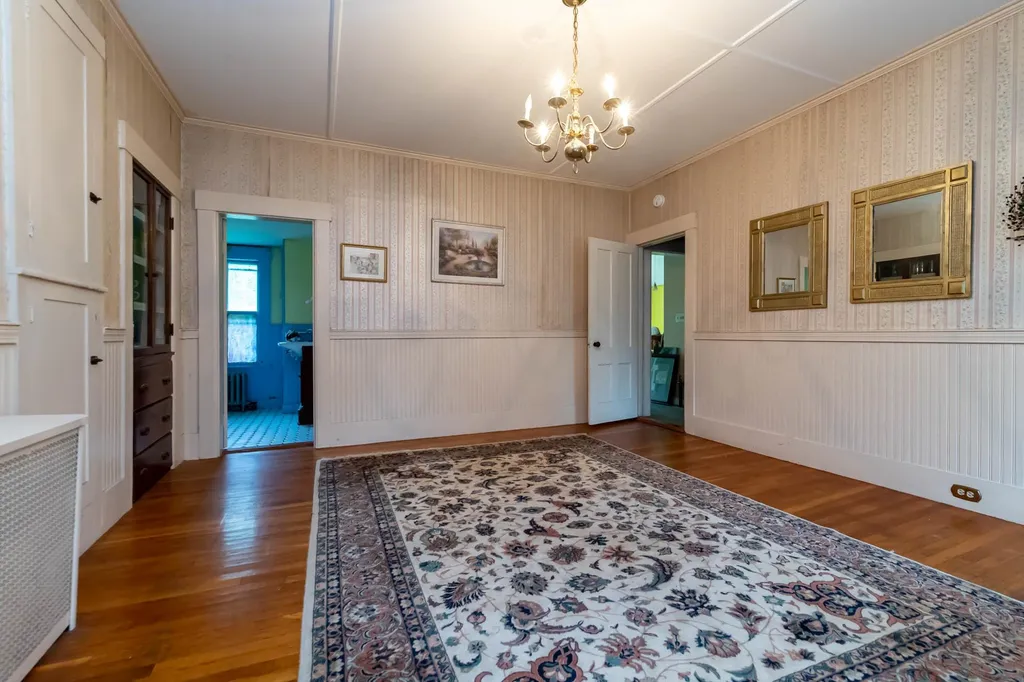 9 S Mast Street Goffstown NH 03045