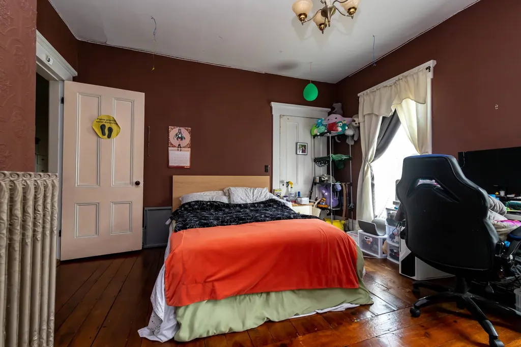 9 S Mast Street Goffstown NH 03045