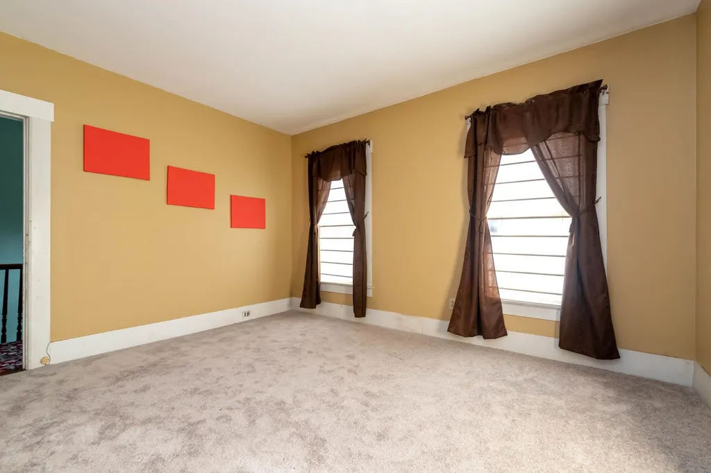 9 S Mast Street Goffstown NH 03045