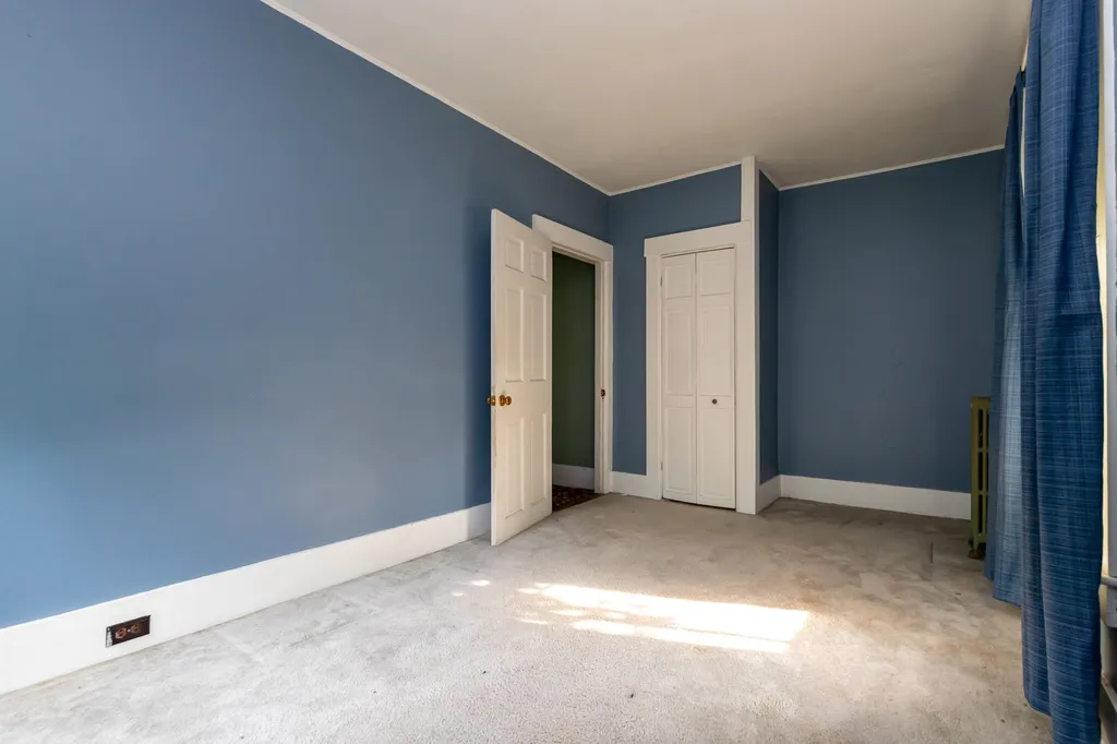 9 S Mast Street Goffstown NH 03045