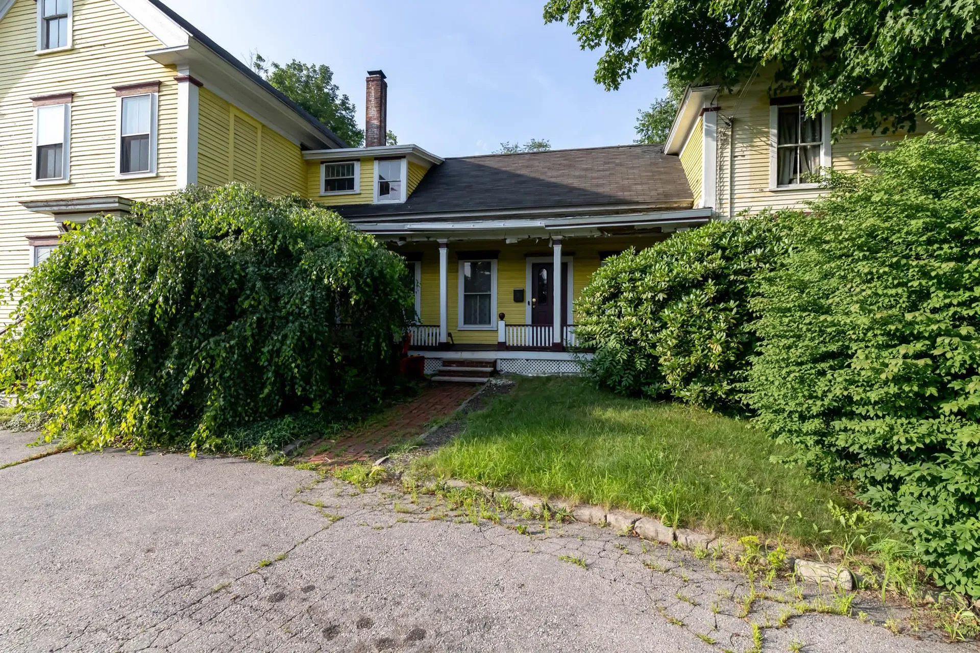 9 S Mast Street Goffstown NH 03045
