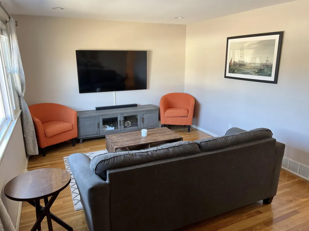 76 Suzanne Drive Portsmouth NH 03801