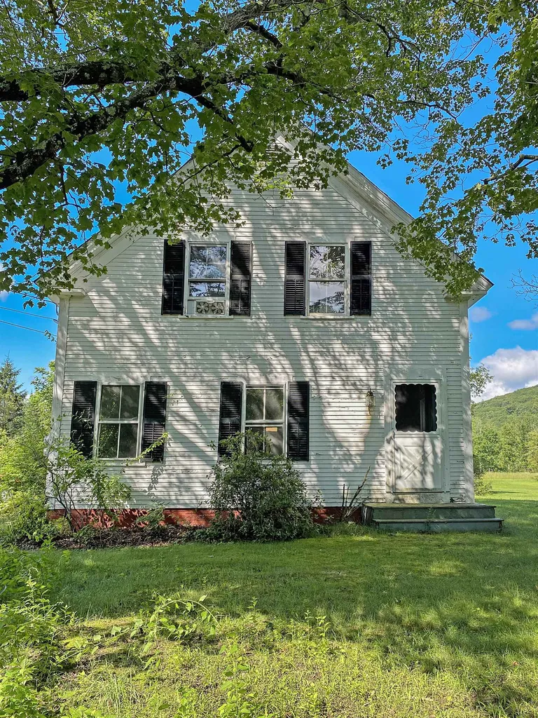 695 Old Homestead Highway Swanzey NH 03446
