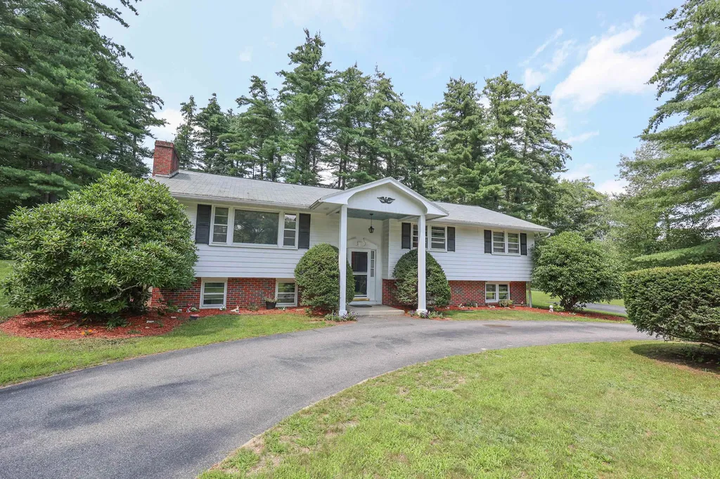 1 Melody Lane Londonderry NH 03053