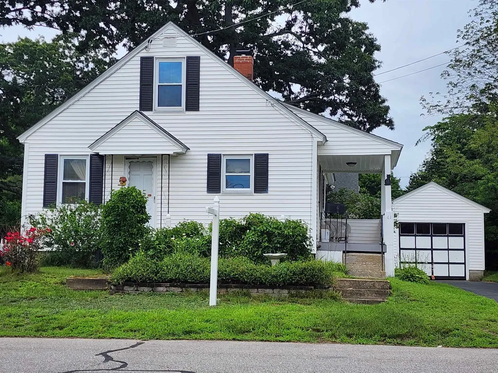 61 Woodbine Avenue Manchester NH 03109