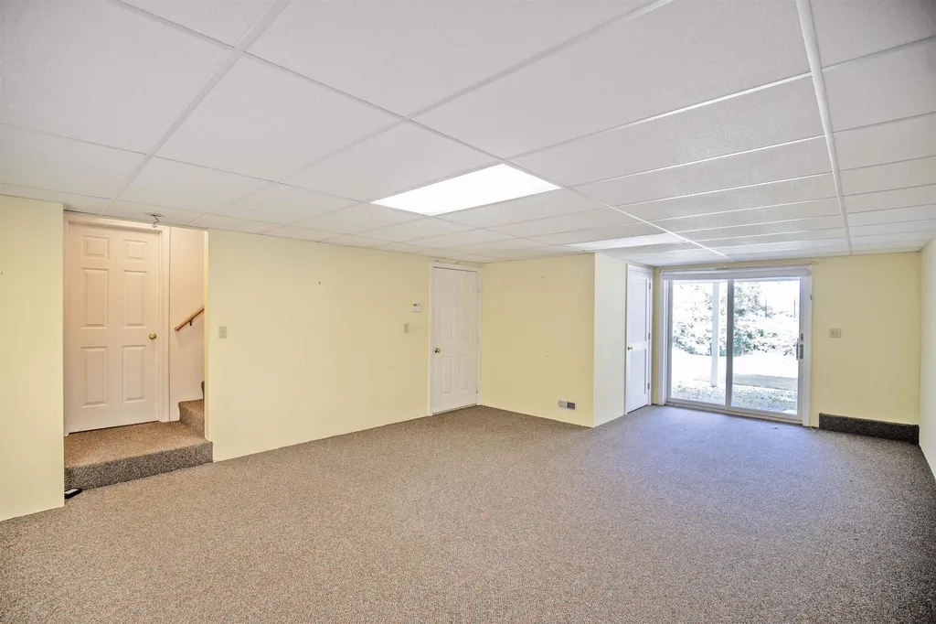 93 Brady Avenue Salem NH 03079