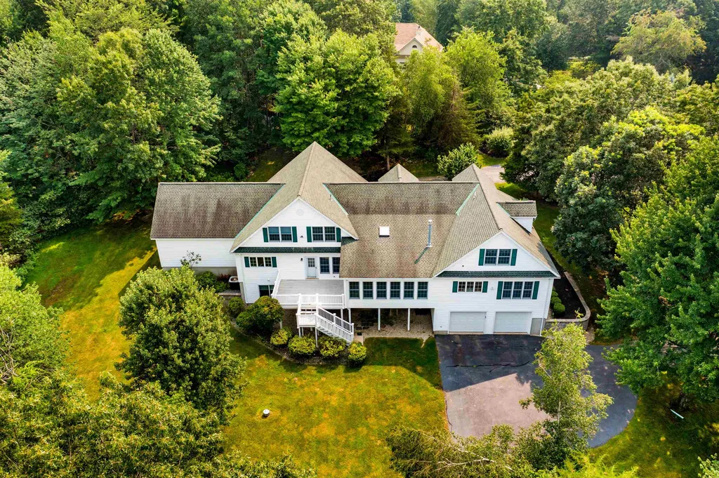93 Brady Avenue Salem NH 03079