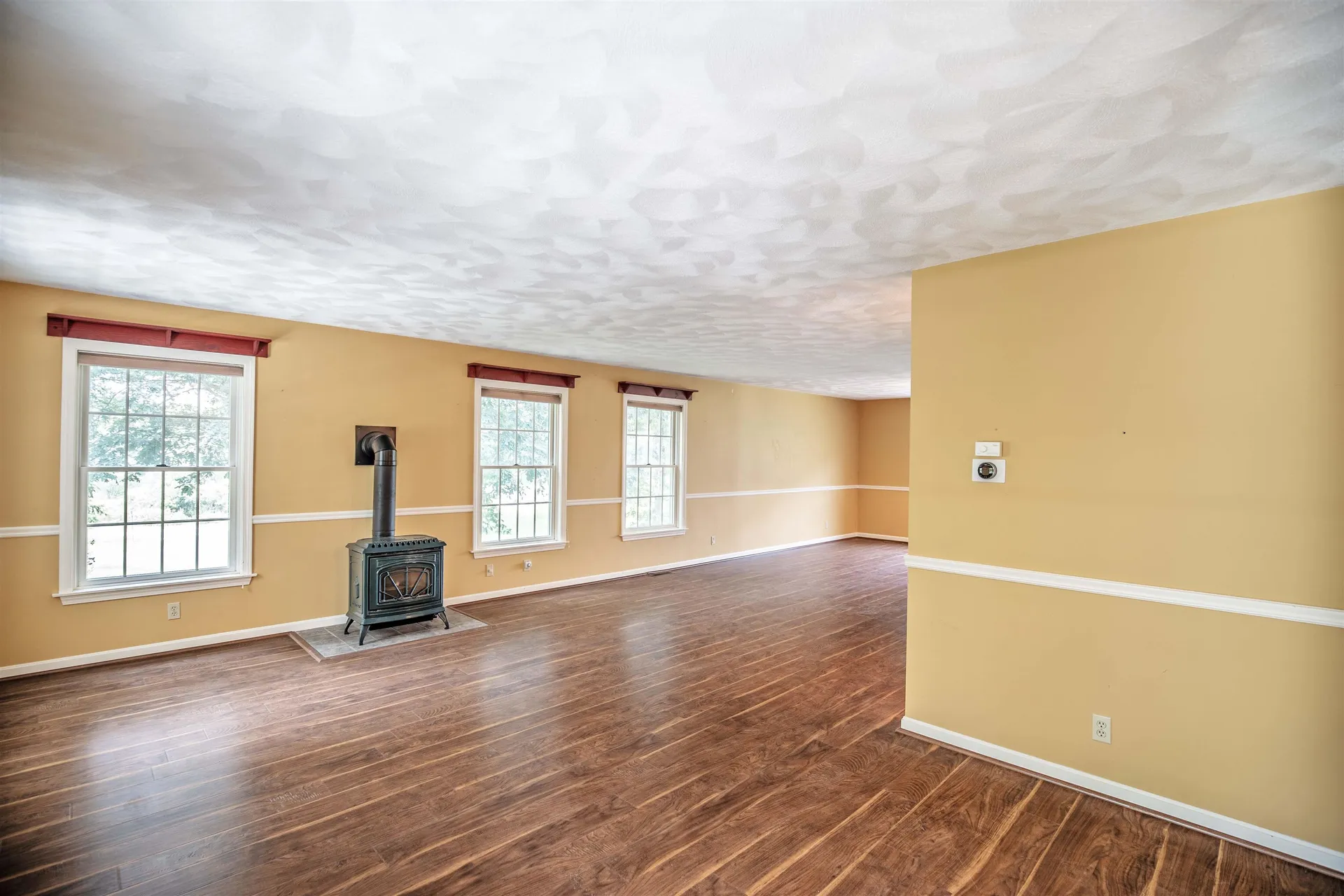 93 Brady Avenue Salem NH 03079