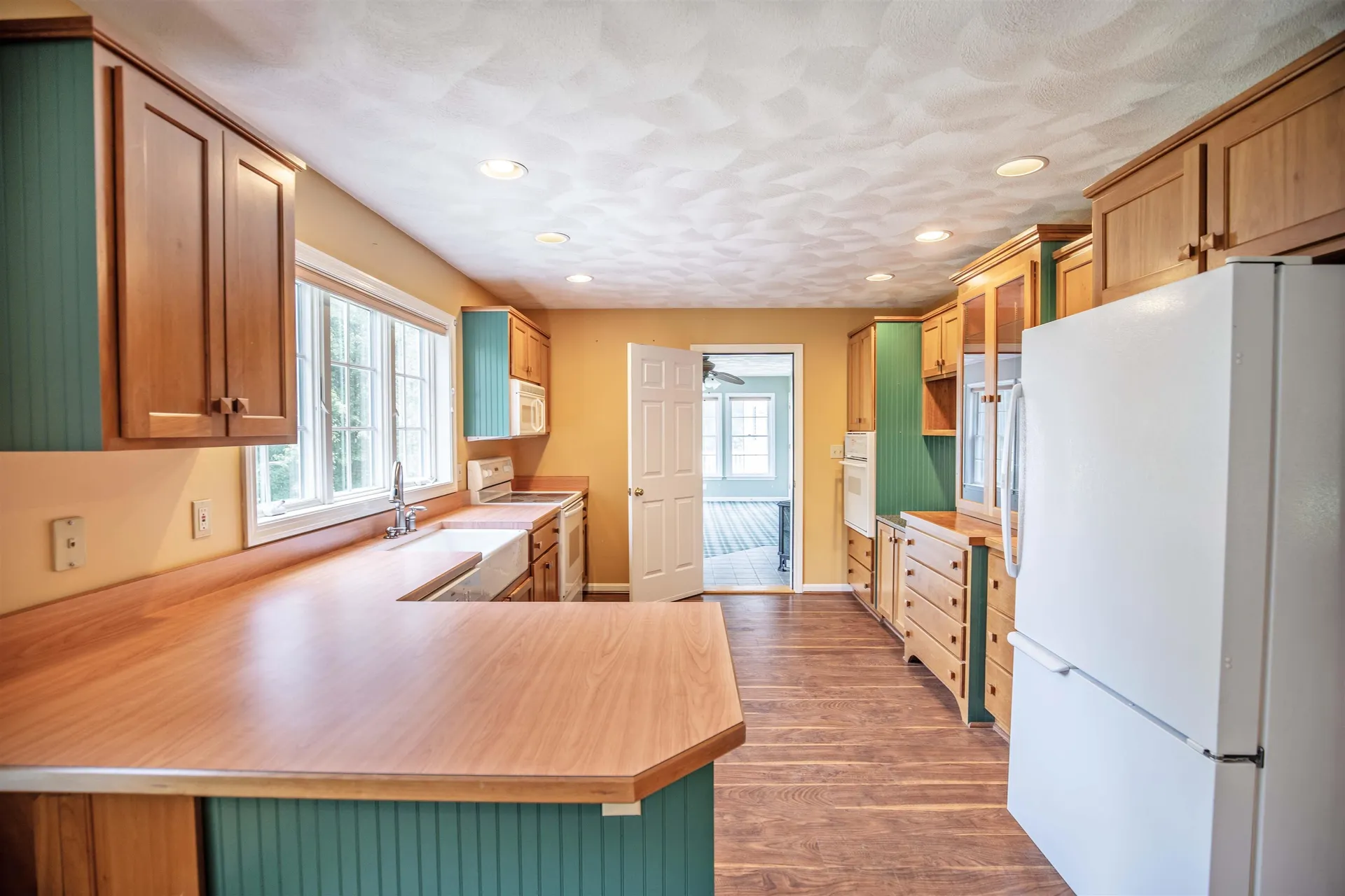 93 Brady Avenue Salem NH 03079
