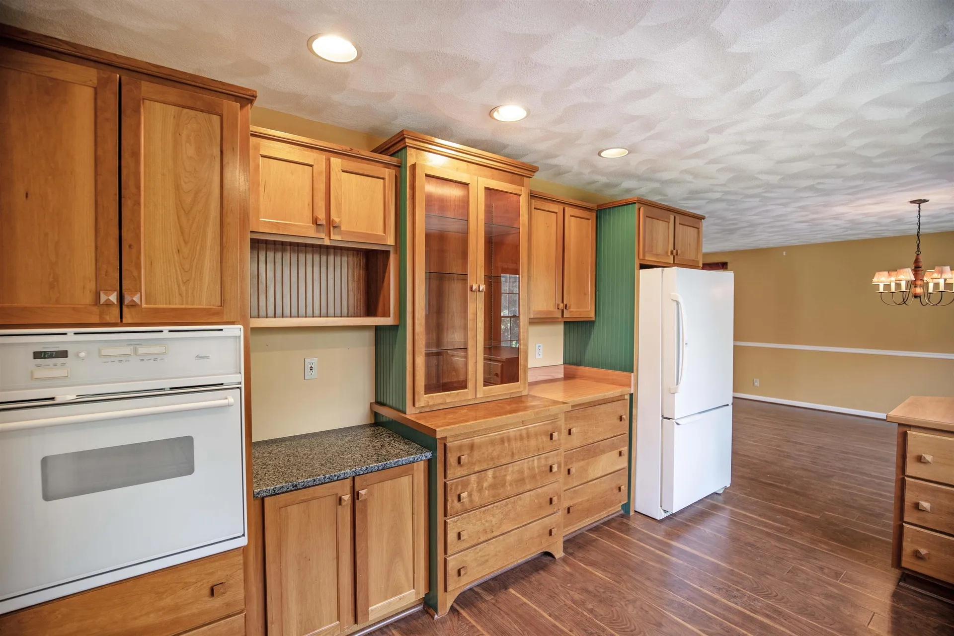 93 Brady Avenue Salem NH 03079