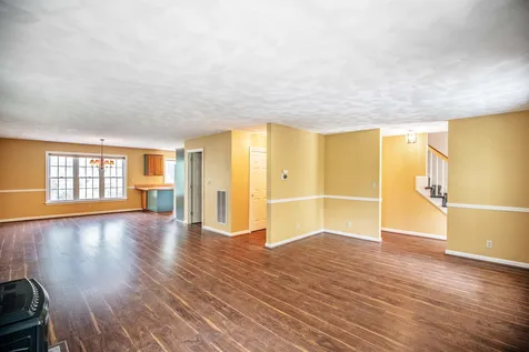 93 Brady Avenue Salem NH 03079