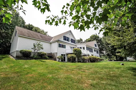 93 Brady Avenue Salem NH 03079
