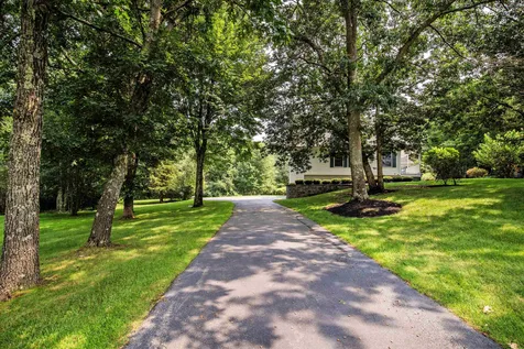 93 Brady Avenue Salem NH 03079