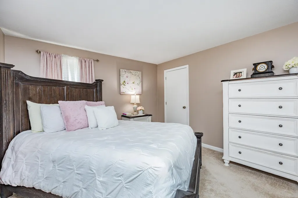 36 Berry Road Derry NH 03038