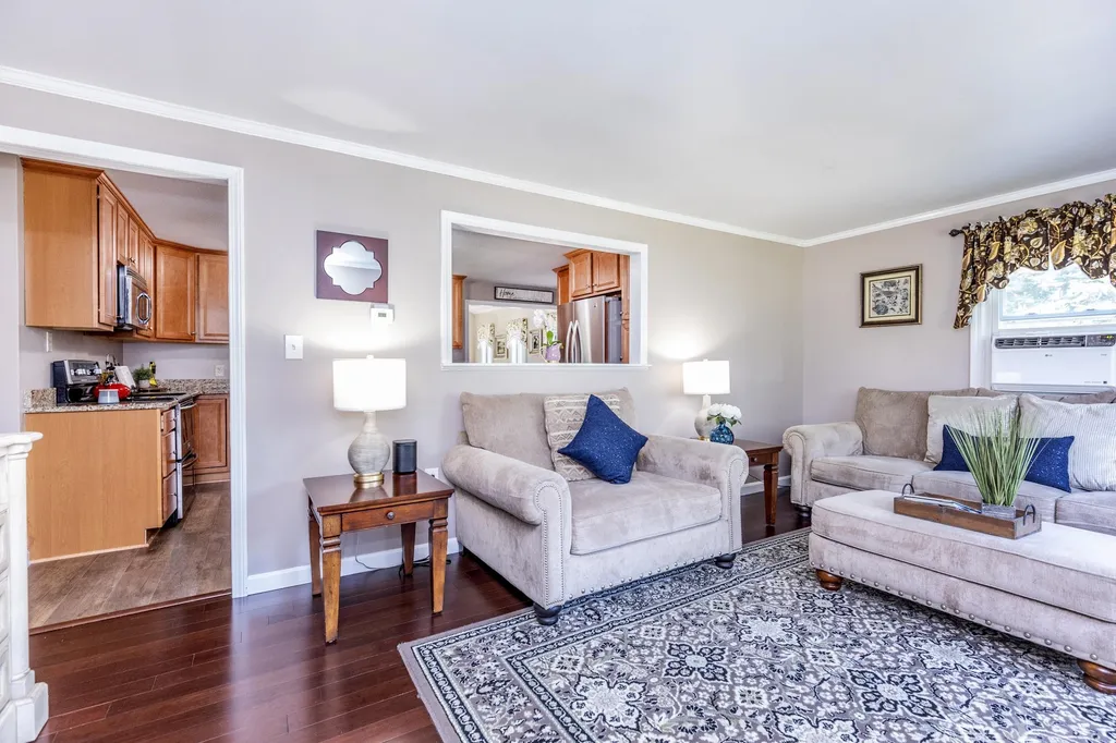 36 Berry Road Derry NH 03038