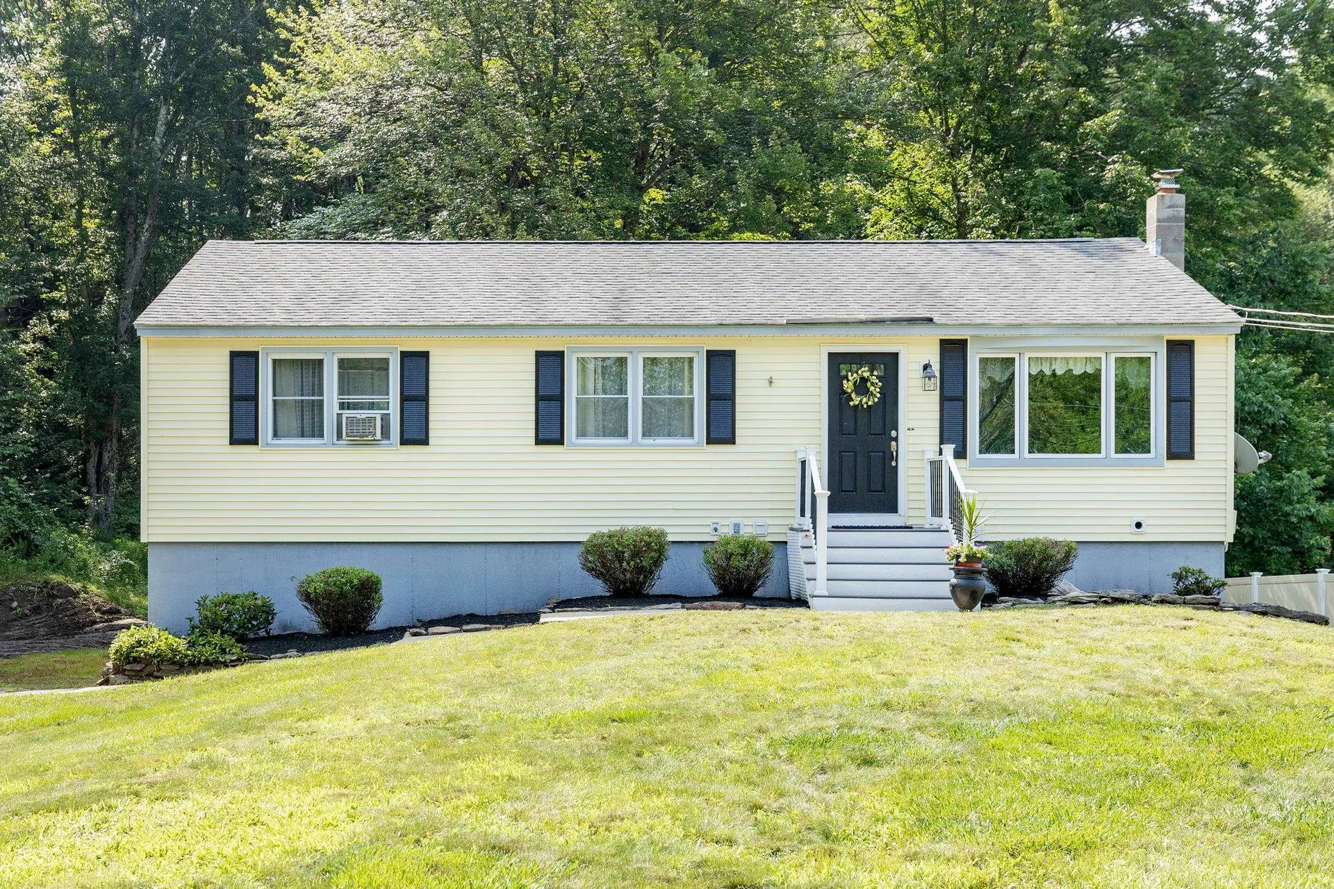 36 Berry Road Derry NH 03038